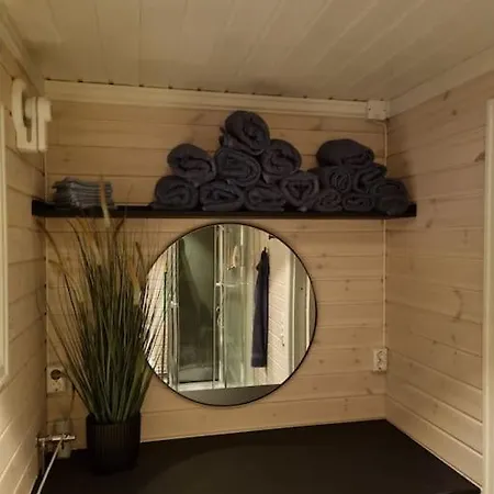 Дом отдыха Off-the-grid On The Island Of Senja In Northern Norway Brygghaugen
