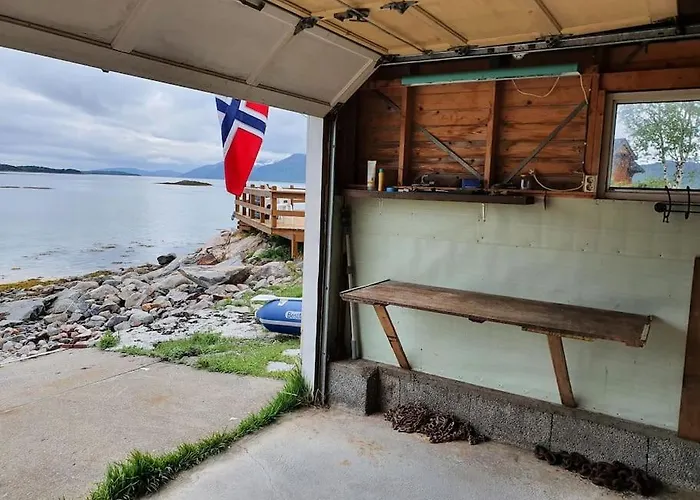 Off-the-grid On The Island Of Senja In Northern Norway Tatil Evi Brygghaugen