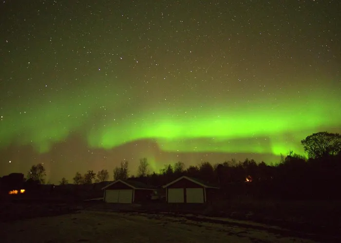 Off-the-grid On The Island Of Senja In Northern Norway بيت للعطل